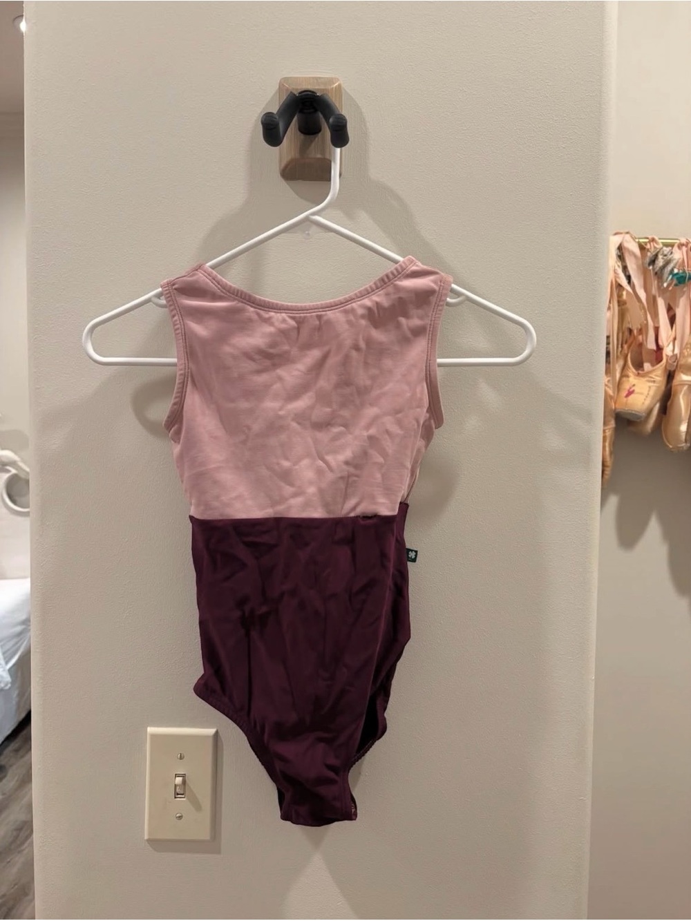 Luckyleo Scoop-Neck Leotard
